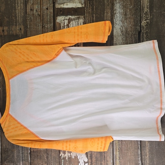 Cruel Jeans Orange and White Long Sleeve Tee with Vintage Graphic, Size XL, NWT - Picture 2 of 5